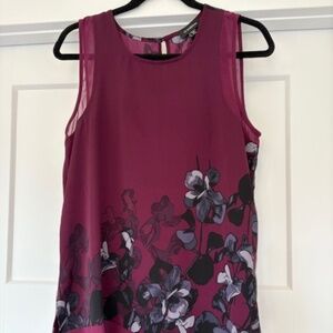 Le Chateau Women's size M sleeveless blouse